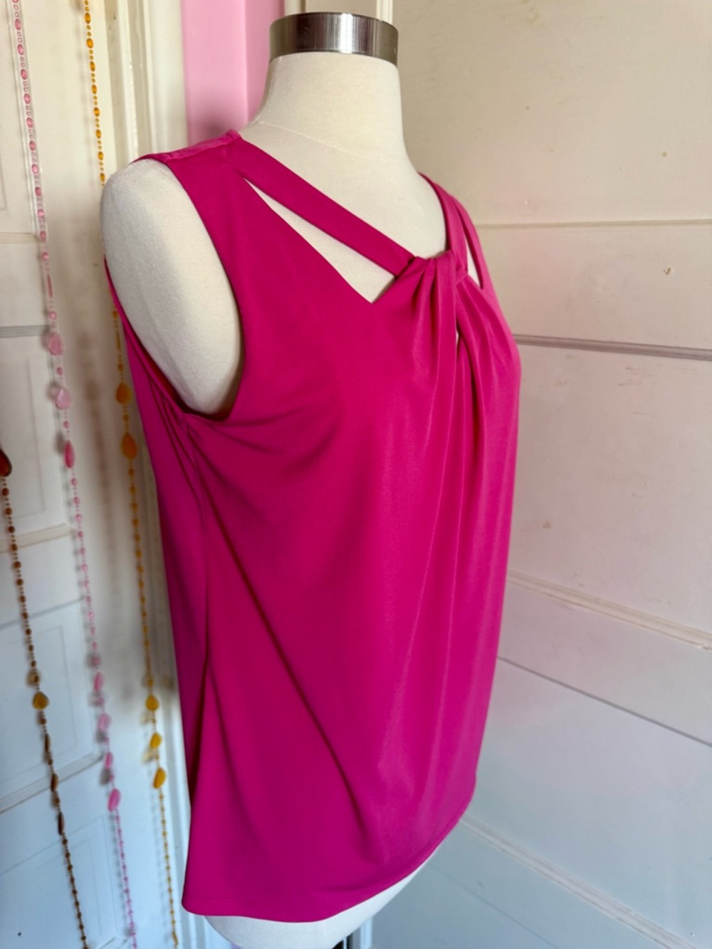 Nine West Hot Pink Twist Neck Sleeveless Blouse Top Size Large - Picture 3 of 9